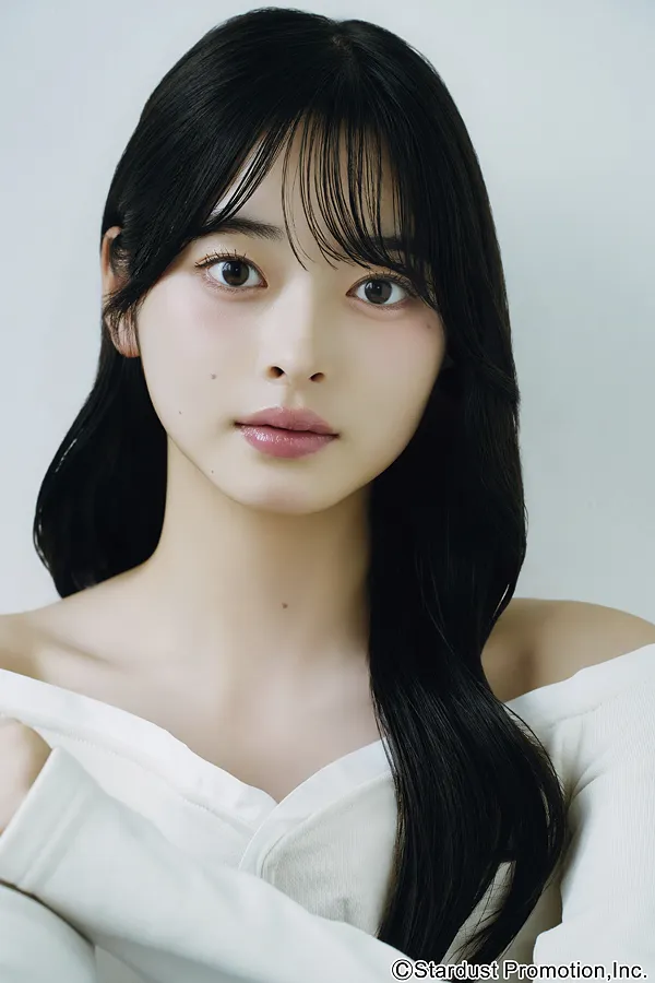滝口芽里衣