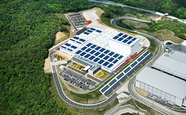 新名古屋工場太陽光発電